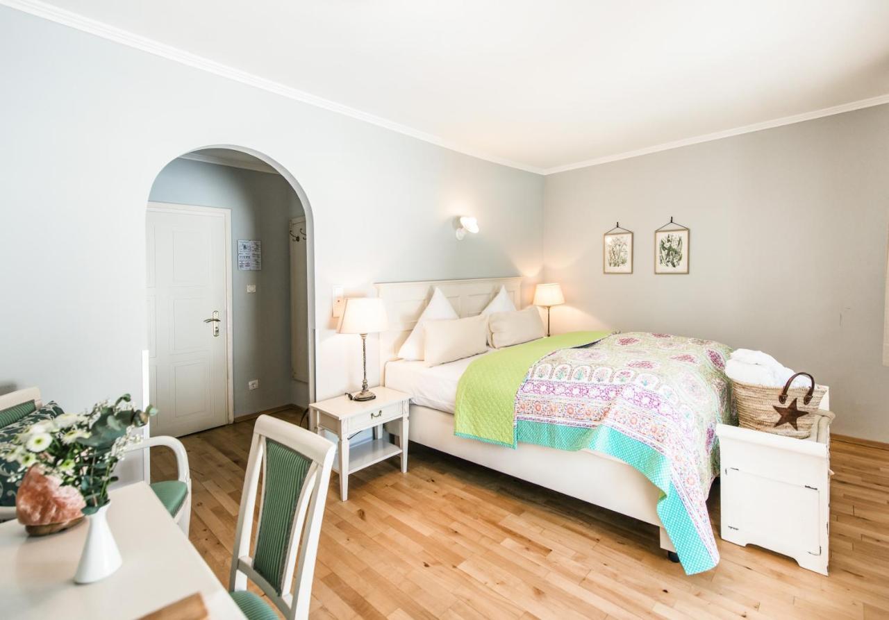 Biohotel Schlossgut Hotel Oberambach